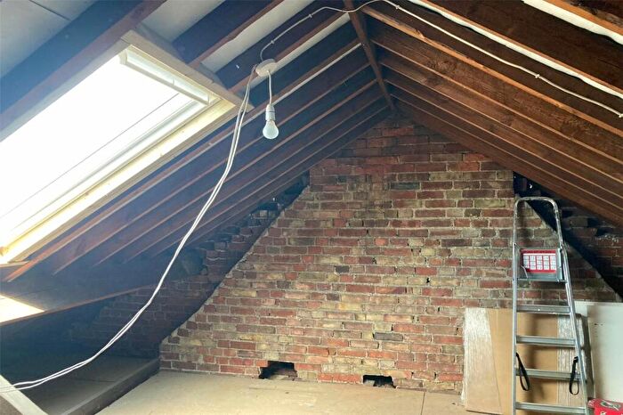 1 Bedroom Apartment For Sale In Hill View Road, Oxford, Oxfordshire, OX2