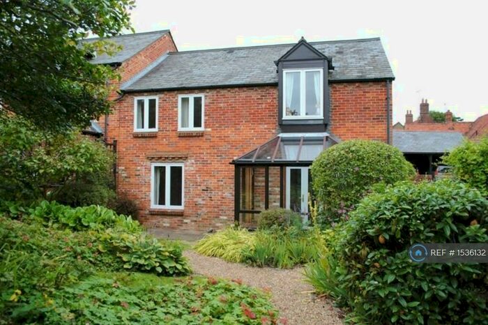 2 Bedroom End Of Terrace House To Rent In Old Town Farm, Great Missenden, HP16