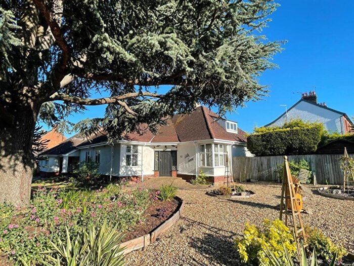 4 Bedroom Detached Bungalow For Sale In York Road, Bury St. Edmunds, IP33