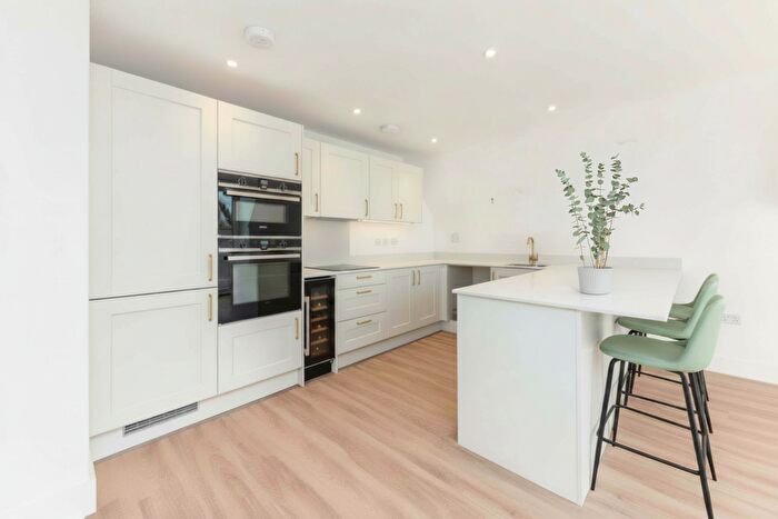 2 Bedroom Flat For Sale In Stone Street, Cranbrook, TN17