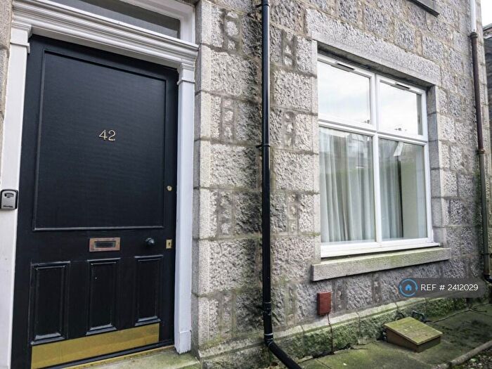 2 Bedroom Flat To Rent In Elmfield Avenue, Aberdeen, AB24