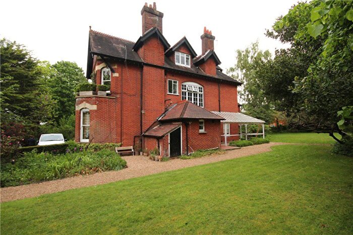 1 Bedroom Flat To Rent In Cranley Road, Guildford, Surrey, GU1