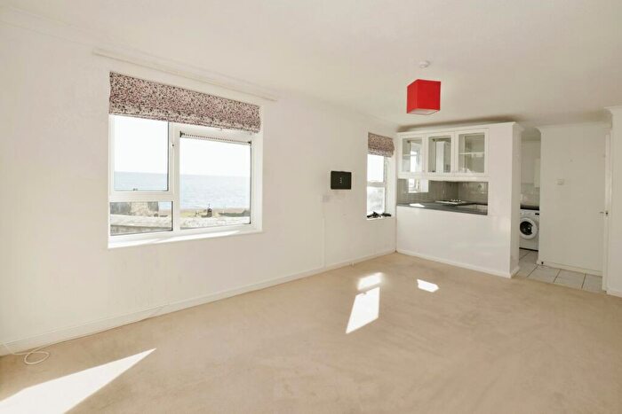 1 Bedroom Flat For Sale In Sandgate High Street, Sandgate, Folkestone, Kent, CT20