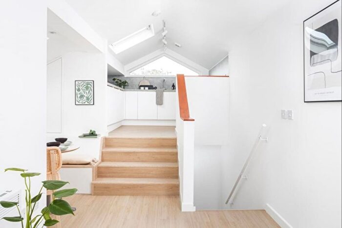 2 Bedroom Flat To Rent In Wellfield House, Upper Chorlton Road, Manchester, M16