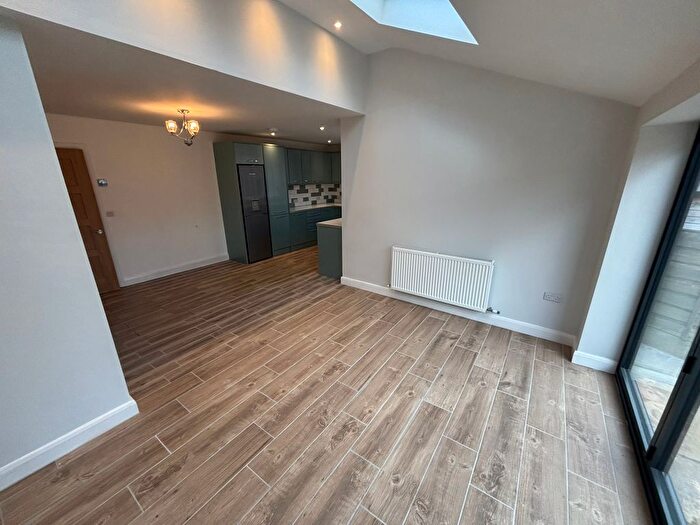 4 Bedroom Semi-Detached House To Rent In Cadnam Drive, Wythenshawe, Manchester, M22