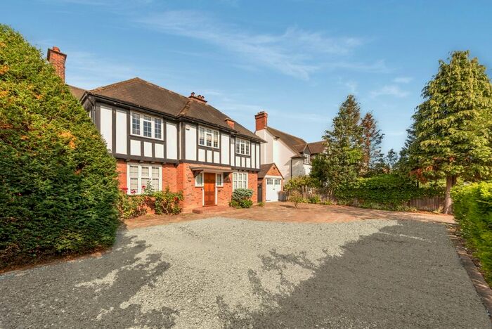 6 Bedroom Detached House To Rent In Manor Way, Beckenham, BR3