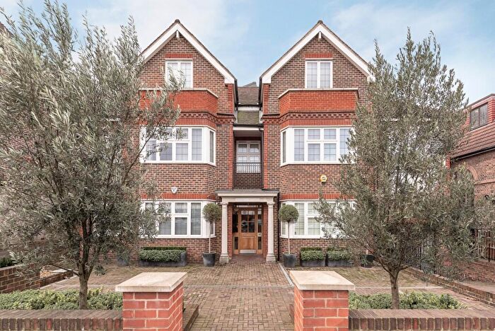 1 Bedroom Apartment To Rent In Regal House Golders Green, NW11