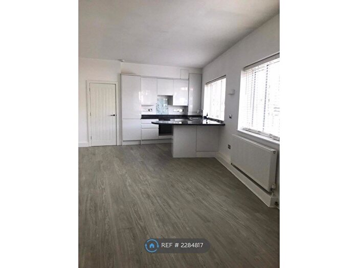 1 Bedroom Flat To Rent In Gloucester House, Orpington, BR6