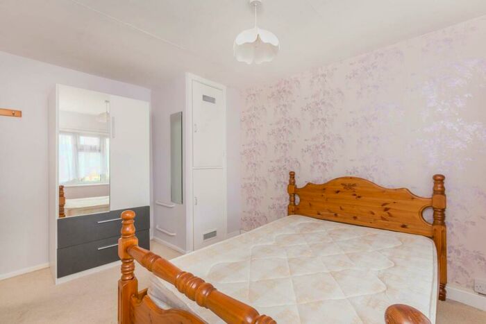 1 Bedroom Flat To Rent In Cabell Road, Guildford, GU2