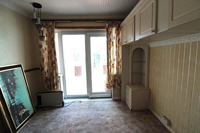 2 Bedroom Semi-Detached Bungalow For Sale In Glamis Road, Leyland, Lancashire, PR25
