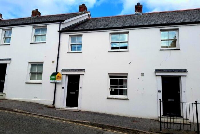 2 Bedroom Property To Rent In Aubyn Place, Truro, TR1