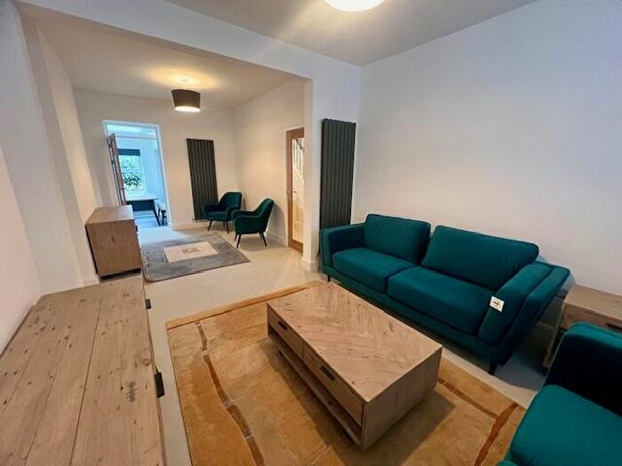 3 Bedroom House To Rent In Wyndham Road, Pontcanna, Cardiff, CF11