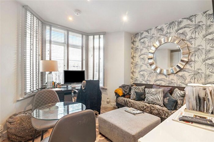 1 Bedroom Flat To Rent In Finborough Road, Earls Court, SW10