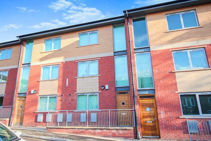 6 Bedroom Terraced House To Rent In Broom Street, Sheffield, South Yorkshire, S10