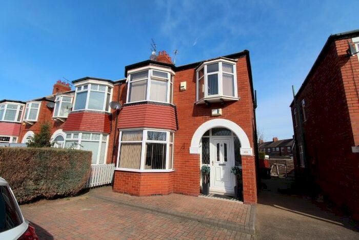 3 Bedroom Semi-Detached House To Rent In Cottingham Road, Hull, HU6
