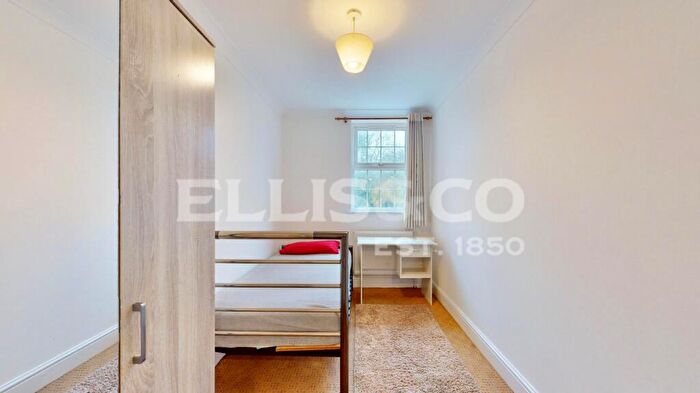 2 Bedroom Apartment To Rent In Tower Bridge Mews, Harrow, HA1