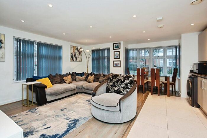 1 Bedroom Flat For Sale In Cobnut Avenue, Maidstone, Kent, ME15