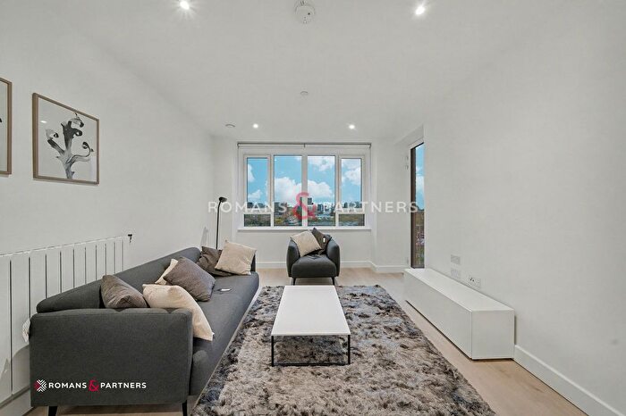 2 Bedroom Flat To Rent In Lombard Square, Plumstead, SE28