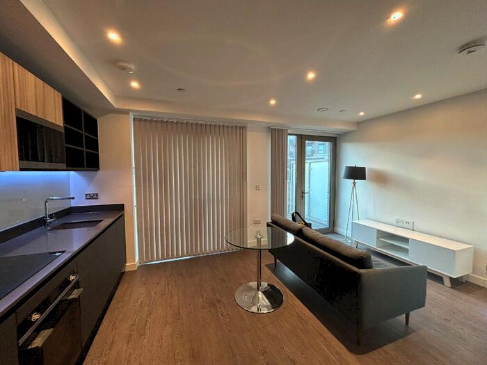 Studio To Rent In Western Gateway, London, E16