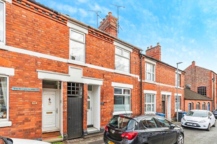 3 Bedroom Terraced House For Sale In Nelson Street, Kettering, NN16