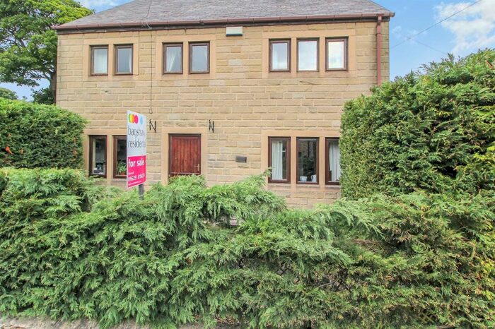 4 Bedroom Detached House For Sale In How Lane, Castleton, Hope Valley S33