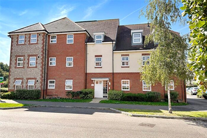 2 Bedroom Apartment For Sale In Blackbourne Chase, Littlehampton, West Sussex, BN17