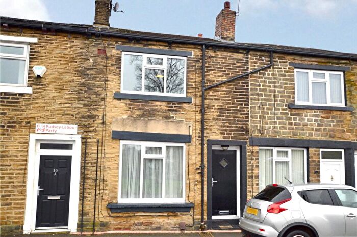2 Bedroom Terraced House To Rent In Greenside, Pudsey, Leeds, LS28