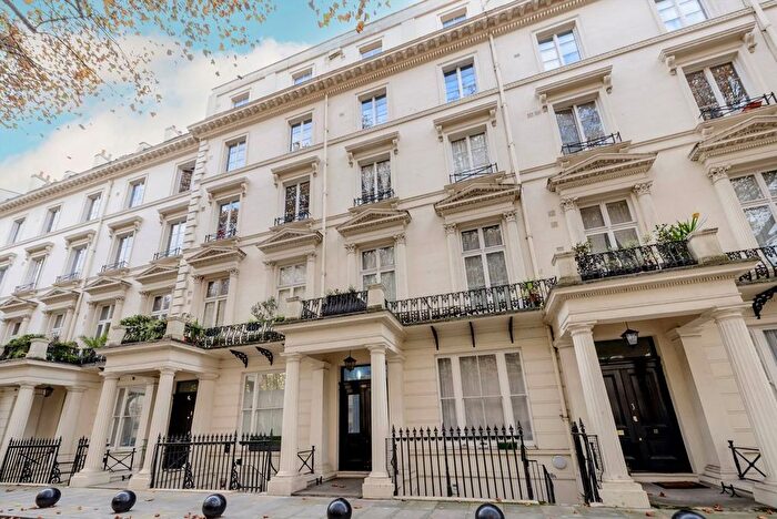 2 Bedroom Flat For Sale In Westbourne Terrace, Bayswater, W2
