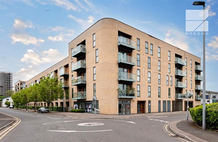 2 Bedroom Flat For Sale In Jubilee Avenue, London, E4