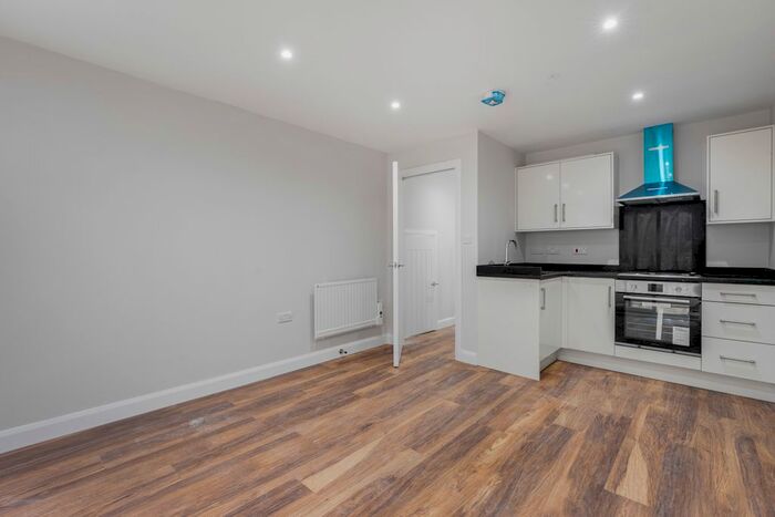 1 Bedroom Flat To Rent In Canberra Road, London, W13