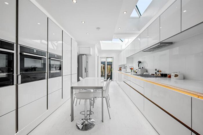 2 Bedroom Semi-Detached House For Sale In Beckenham Lane, Shortlands, Bromley, BR2