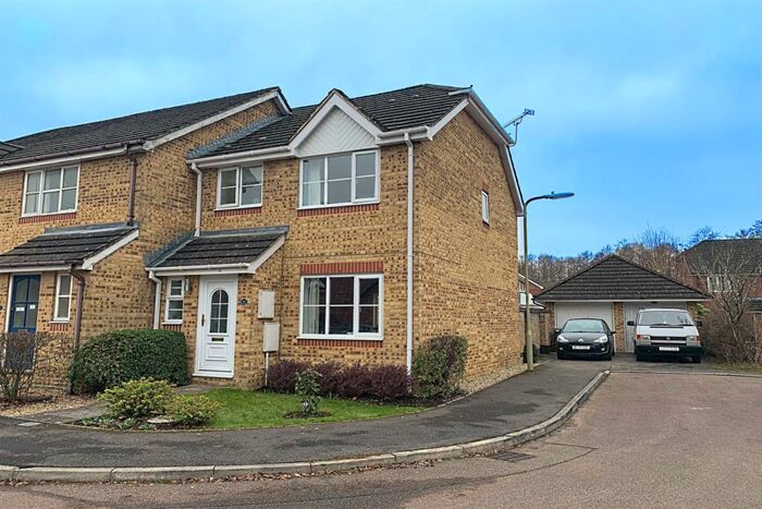 3 Bedroom House To Rent In Britannia Gardens, Hedge End, Southampton, SO30