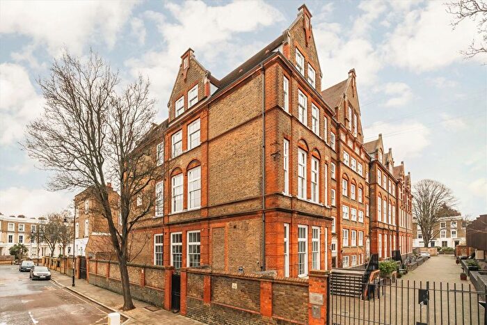 1 Bedroom Flat For Sale In Ecclesbourne Road, Islington, N1