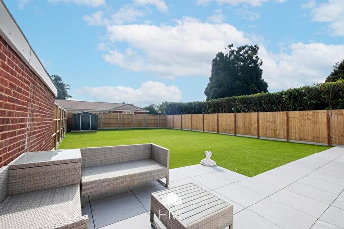 4 Bedroom Bungalow For Sale In Laurel Lane, St Leonards, BH24