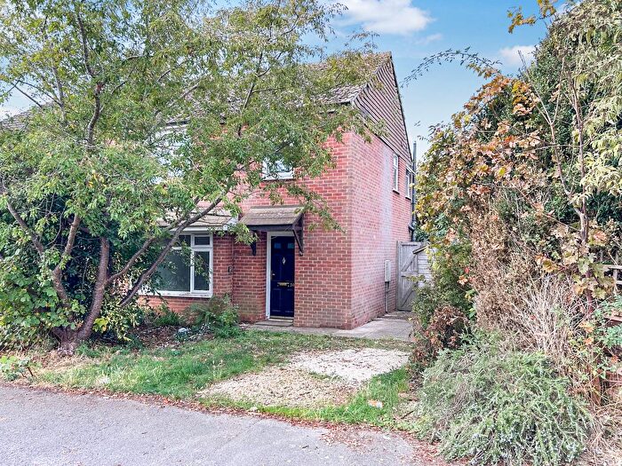 3 Bedroom Semi-Detached House For Sale In Abingdon, Oxfordshire, OX14