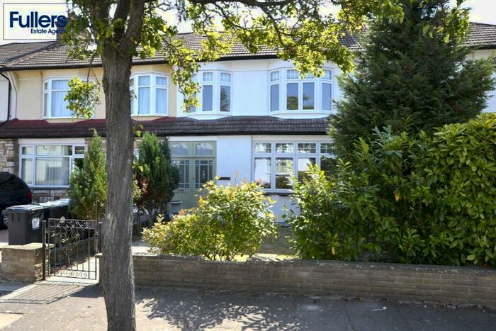 4 Bedroom Terraced House To Rent In Sittingbourne Avenue, London, EN1