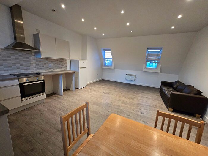 2 Bedroom Flat To Rent In Forest Road, Howard Mansions, Walthamstow, E17