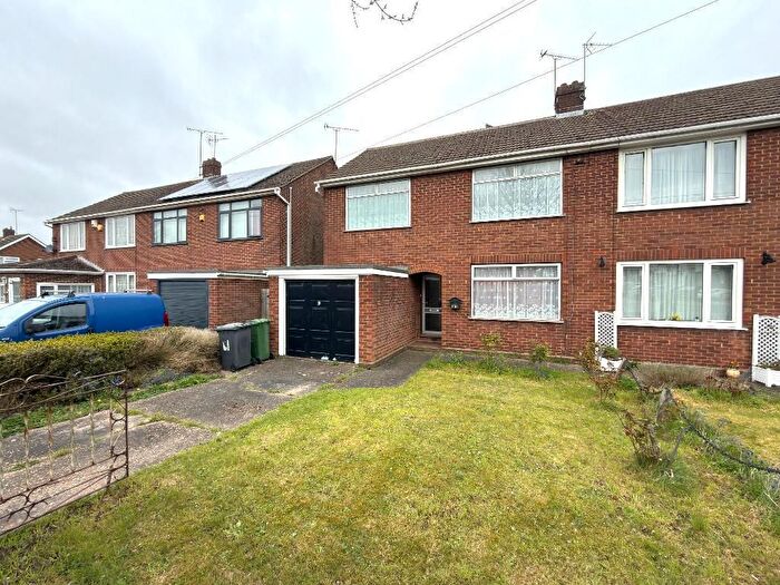 3 Bedroom Semi Detached House For Sale In Roman Road, Challney, Luton, Bedfordshire, LU4