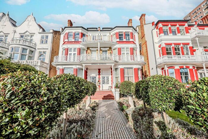 1 Bedroom Flat For Sale In Imperial Mansions, Westcliff Parade, SS0