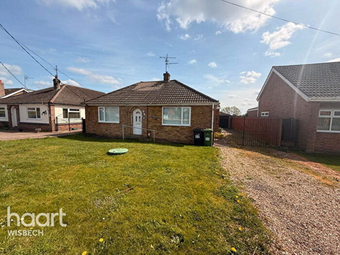3 Bedroom Detached Bungalow For Sale In Smeeth Road, Marshland St James, PE14