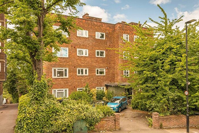 3 Bedroom Flat For Sale In Leigham Court Road, Streatham, SW16