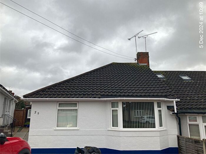 2 Bedroom Bungalow To Rent In Boleyn Close, Leigh-On-Sea, Essex, SS9