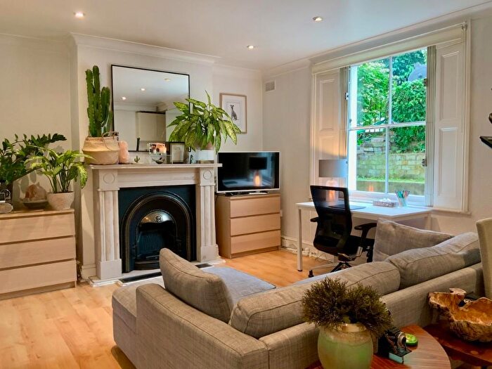 1 Bedroom Flat To Rent In Ockendon Road, Islington, London, N1