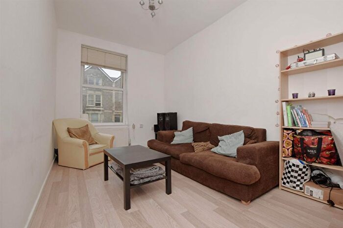 4 Bedroom Flat To Rent In Cheltenham Road, Bristol, BS6