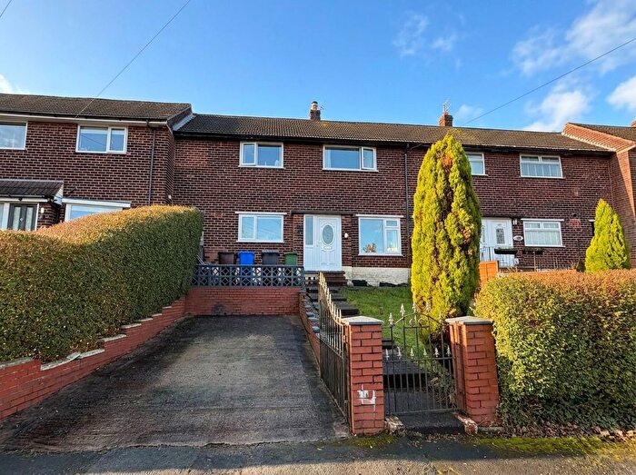 3 Bedroom Terraced House For Sale In New Ridd Rise, Hyde, SK14