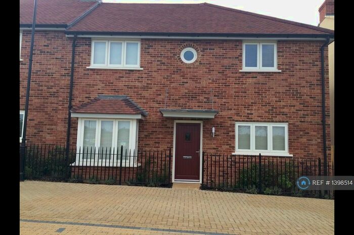 4 Bedroom Semi-Detached House To Rent In Berewood, Waterlooville, PO7
