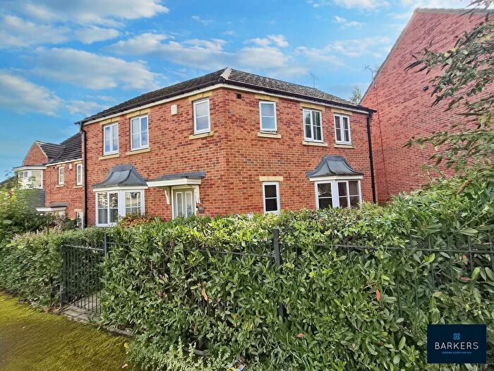 3 Bedroom Detached House For Sale In Hawthorn Lane, Cleckheaton, BD19