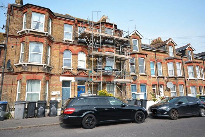 2 Bedroom Flat To Rent In Sweyn Road, Margate, CT9