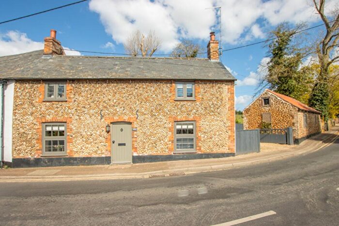 2 Bedroom Cottage For Sale In Cole Green, Sedgeford, PE36