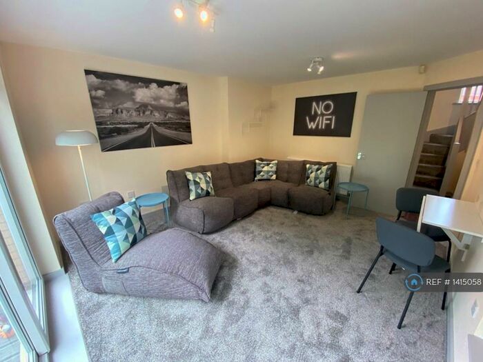 4 Bedroom Semi-Detached House To Rent In The Sanctuary, Manchester, M15